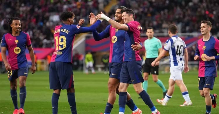 এক হালি গোল দিয়ে ফের টেবিলের শীর্ষে বার্সা