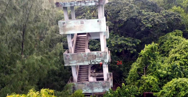 সংস্কারের অভাবে পর্যটক হারাচ্ছে হরিণঘাটা