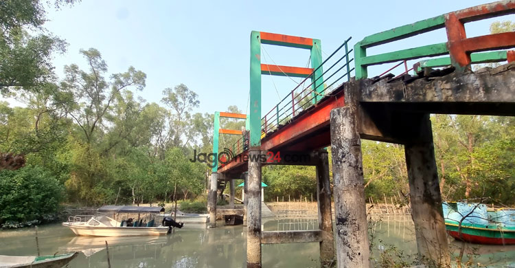 সংস্কারের অভাবে পর্যটক হারাচ্ছে হরিণঘাটা