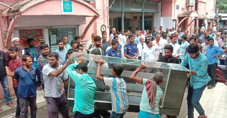 আদালতের ন্যায়কুঞ্জে গড়ে ওঠা বাণিজ্যিক খাবার হোটেল উচ্ছেদ