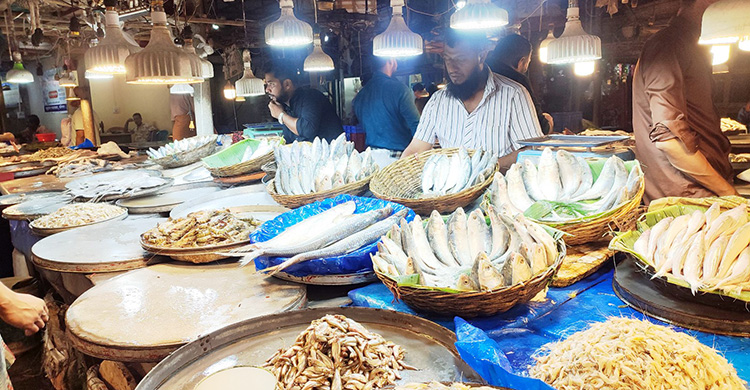 বরিশালে খুচরা বাজারে সবজির দাম চড়া