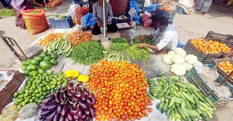 সপ্তাহের ব্যবধানে ৩০ টাকা পর্যন্ত বেড়েছে সবজির দাম