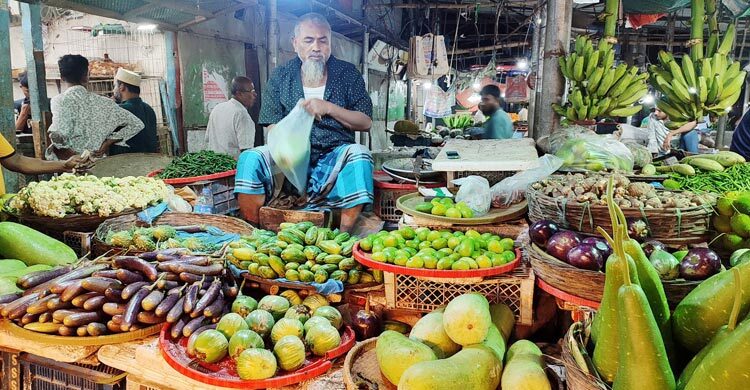 বরিশালে সরবরাহ বেড়েছে শীতকালীন সবজির, কমেছে দাম