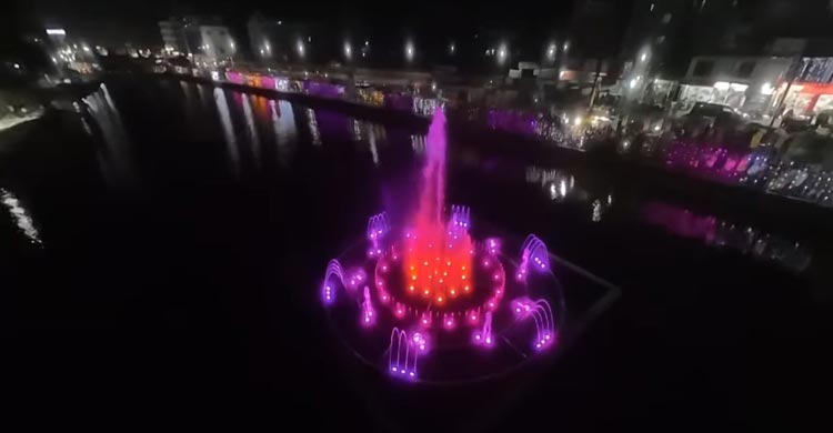 হাতিরঝিলের পর বরিশালে মিউজিক্যাল ফোয়ারা চালু
