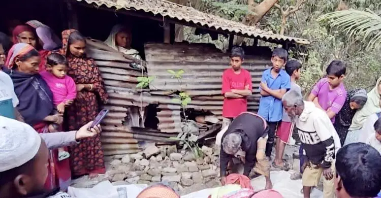 নওগাঁয় বাসচাপায় দুই মোটরসাইকেল আরোহী নিহত