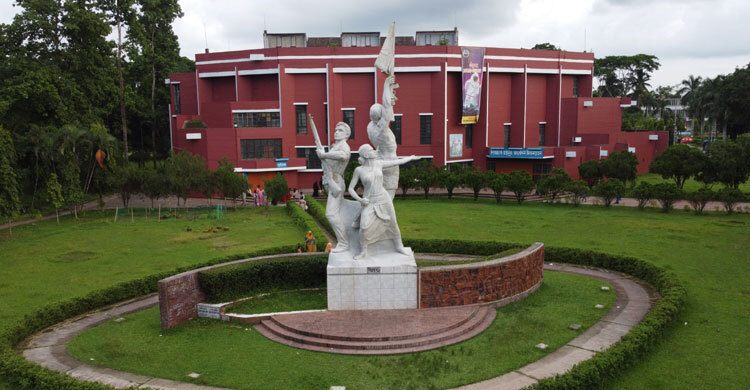 বাকৃবি শিক্ষার্থীদের ওপর হামলাকারীদের পরিচয় নিয়ে ধোঁয়াশা