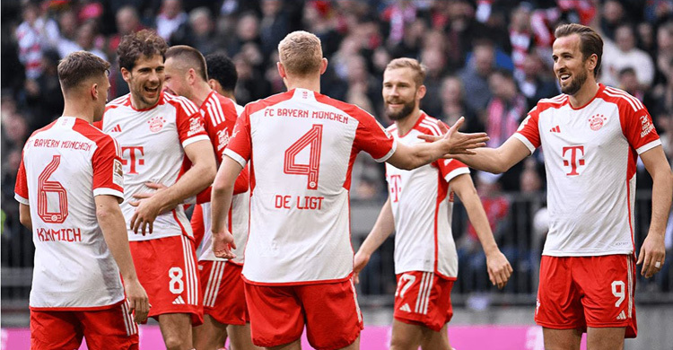 সুপারকাপের শিরোপা ঘরে তুলতে রাতে মাঠে নামছে বায়ার্ন