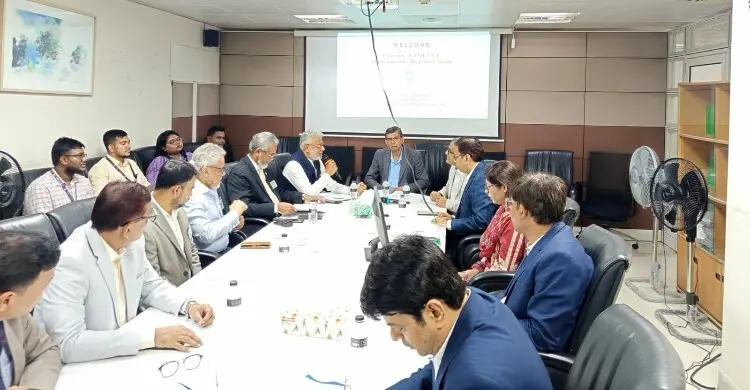 অপ্রদর্শিত আয়ের প্রবণতা বন্ধে নিবন্ধন ব্যয় কমানোর আহ্বান