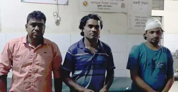 ব্রাহ্মণবাড়িয়ায় তিন র‍্যাব সদস্যকে আটকে রেখে ডাকাত দলের মারধর