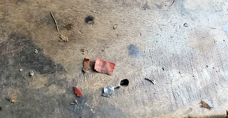 বাড়িতে ককটেল বিস্ফোরণে শিশু আহত