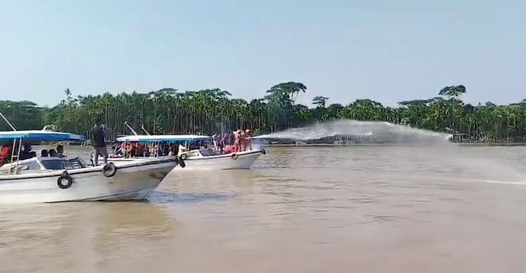 জেলেদের হামলা ঠেকাতে প্রথমবারের মতো ফায়ারের জলকামান ব্যবহার