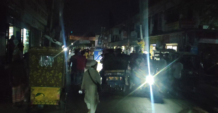 ঝড়ে ক্ষতিগ্রস্ত সাবস্টেশন, বিদ্যুৎবিচ্ছিন্ন মুন্সিগঞ্জের ২ উপজেলা