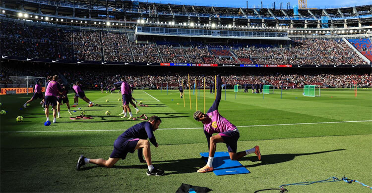 ৮৯৫ দিন পর ক্যাম্প ন্যুতে ফিরলো বার্সেলোনা