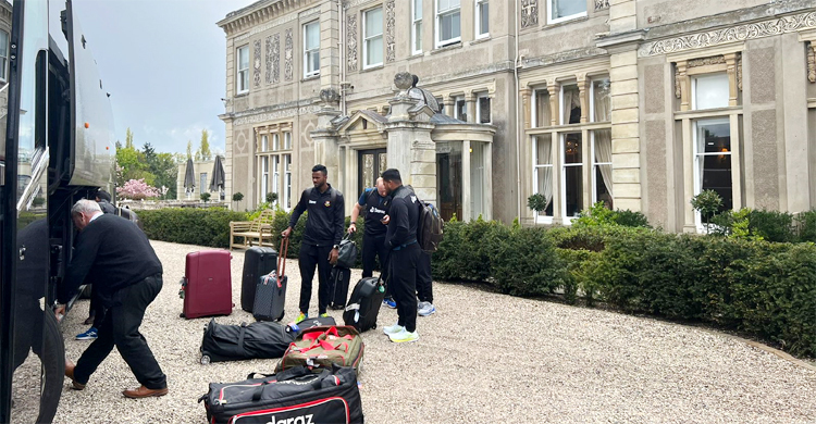 জাতীয় দলের প্রথম বহর এখন চেমসফোর্ডে