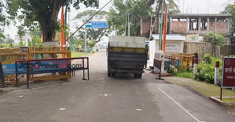 অর্ধেকে নেমেছে আখাউড়া স্থলবন্দরের রপ্তানি