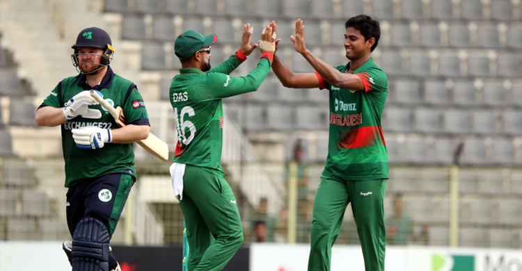 শরিফুল-হাসানের তোপে শুরুতেই চাপে আইরিশরা