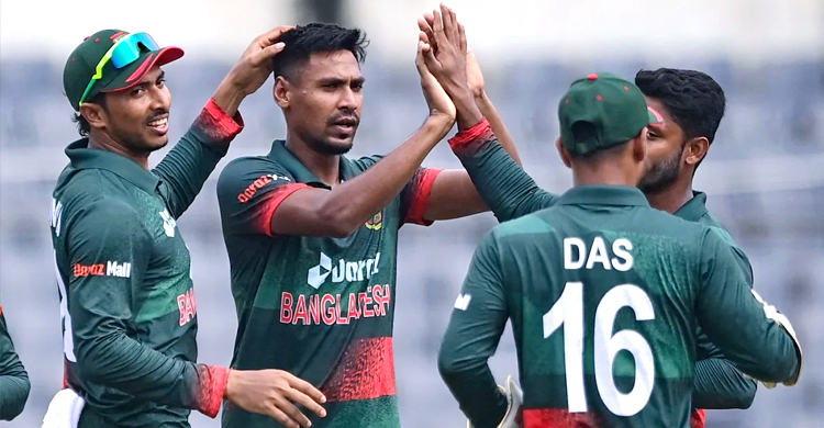 ফের মোস্তাফিজের আঘাত, শুরুতেই চাপে নিউজিল্যান্ড