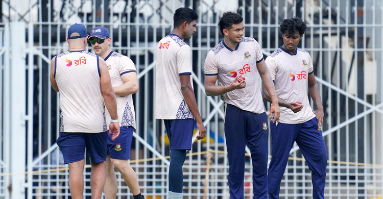 Bangladesh win toss, bowl against India in 1st Test