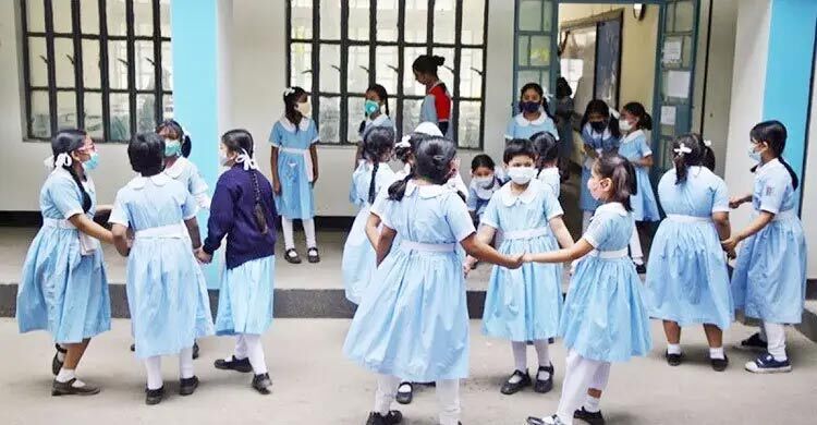 স্কুলে বাৎসরিক ছুটি কমলো ১২ দিন, তালিকা প্রকাশ