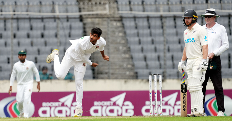 দেড় দিনের বৃষ্টিতে উইকেটে কোনো পরিবর্তন এসেছে কি?