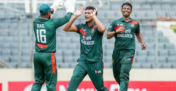 এখন কেবল রইলো বাকি ইংল্যান্ড