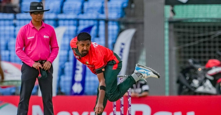 উড়ন্ত শুরুর পর অস্ট্রেলিয়াকে চেপে ধরেছে বাংলাদেশ