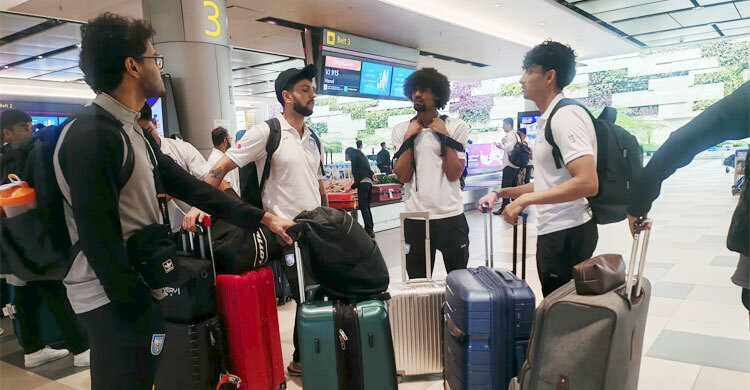 সিঙ্গাপুর পৌঁছেছেন হামজা-শামিতরা