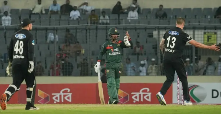 খোলসবন্দি ব্যাটিংয়ে প্রথম ওয়ানডেতে হার বাংলাদেশের