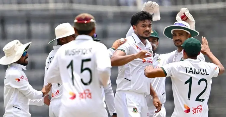 শেষ সেশনে পাকিস্তানের দরকার ১৫২ রান, বাংলাদেশের ৭ উইকেট
