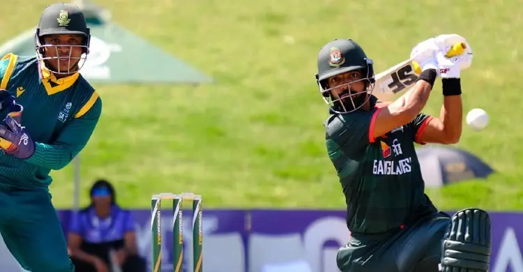 দক্ষিণ আফ্রিকার মাটিতে দাপুটে জয়ে সিরিজ রিশাদ-সাইফদের দখলে