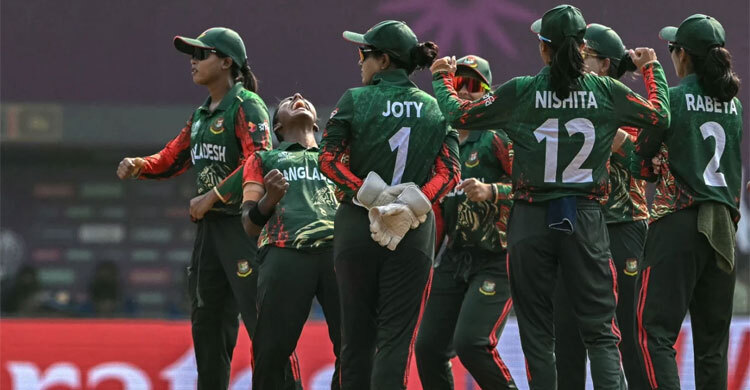 বাংলাদেশের বিপক্ষে টস জিতে ব্যাট করছে শ্রীলঙ্কা