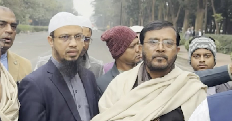 খালেদা জিয়ার জানাজায় অংশগ্রহণ করলেন শায়খ আহমাদুল্লাহ