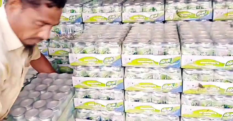 কলাপাড়ায় বিপুল পরিমাণ অবৈধ বিয়ার জব্দ, দোভাষীসহ আটক ৩