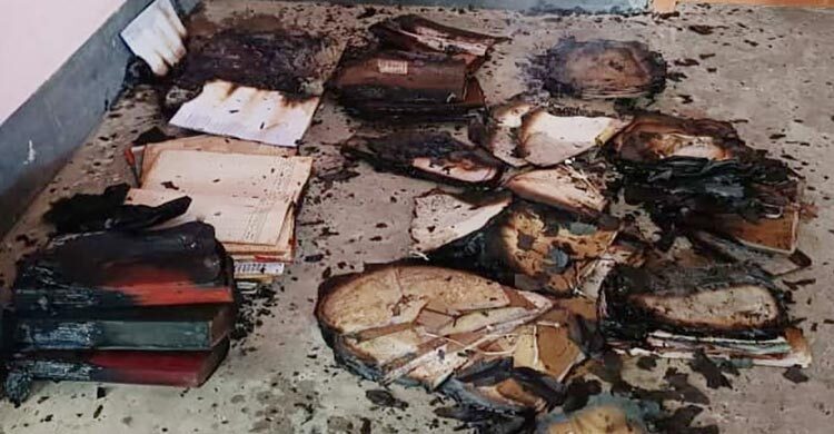 শার্শার ইউনিয়ন পরিষদে আগুন, কম্পিউটার-নথিপত্র পুড়ে ছাই