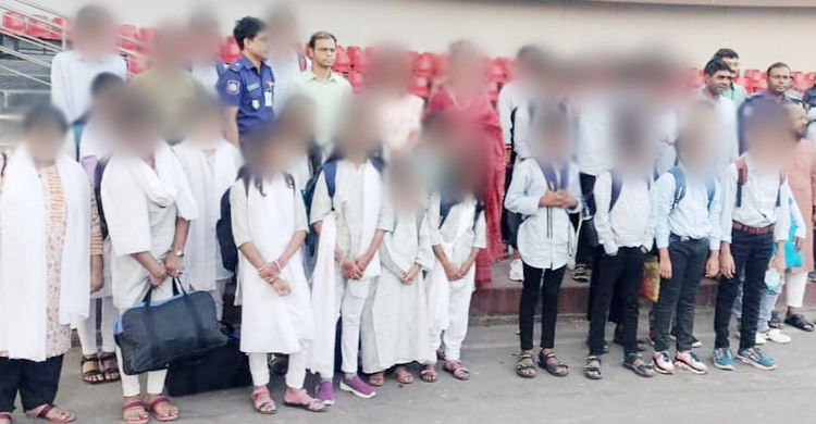 ভারতে কারাভোগ শেষে দেশে ফিরলো ৩০ কিশোর-কিশোরী