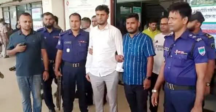 ভারতে যাওয়ার সময় ইমিগ্রেশনে ধরা ছাত্রলীগ নেতা