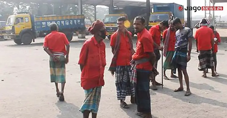 তেলের অজুহাতে বেনাপোলে ট্রাকভাড়া বেড়েছে ৬ হাজার
