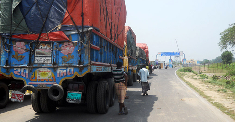 বেনাপোল বন্দরে দুদিন আমদানি-রপ্তানি বন্ধ