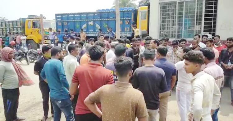 পচনশীল পণ্য খালাসে ভারতীয়দের ধীরগতি, বাংলাদেশিদের ধর্মঘট