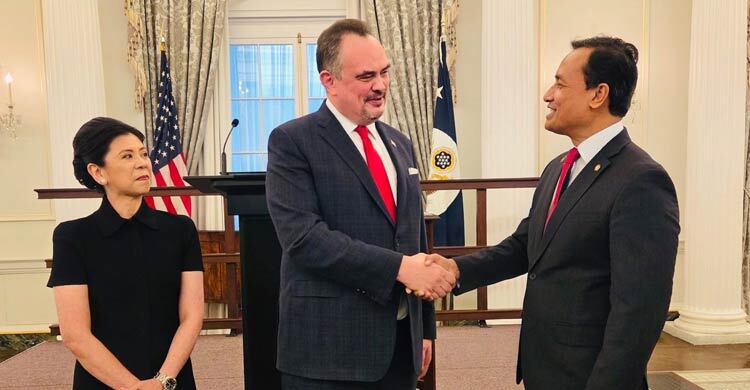 বাংলাদেশের সঙ্গে সম্পর্ক আরও দৃঢ় করতে চান নতুন মার্কিন রাষ্ট্রদূত