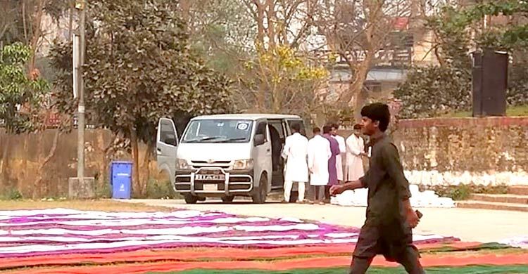 ছাত্রদলের গণইফতারে অনুমতি ছাড়া প্রক্টরের গাড়ি ও অ্যাম্বুলেন্স ব্যবহার