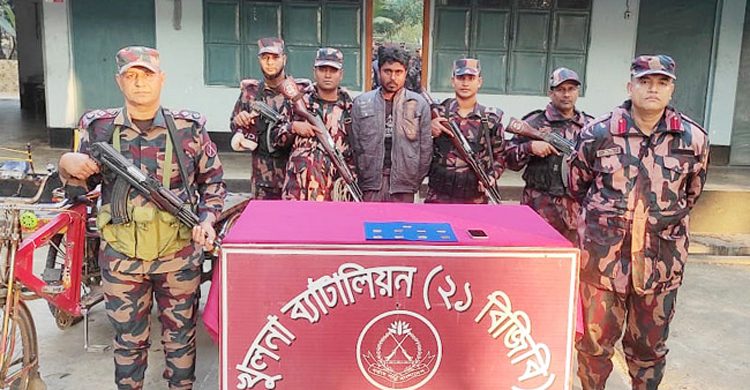 শার্শায় কোটি টাকার সোনার বারসহ আটক ১