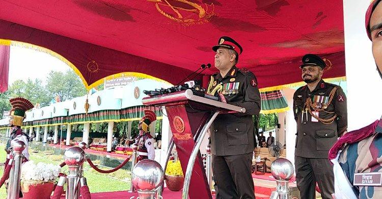 দেশের অখণ্ডতা রক্ষায় সৈনিকরা প্রয়োজনে জীবন দেবে