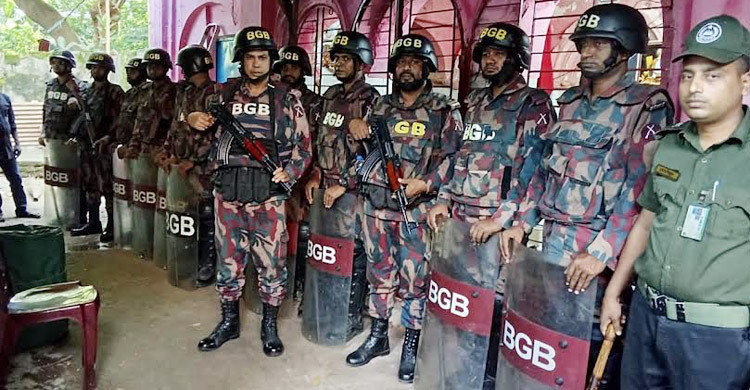 ২৮৫৭ পূজামণ্ডপের নিরাপত্তায় ৪৩০ প্লাটুন বিজিবি মোতায়েন