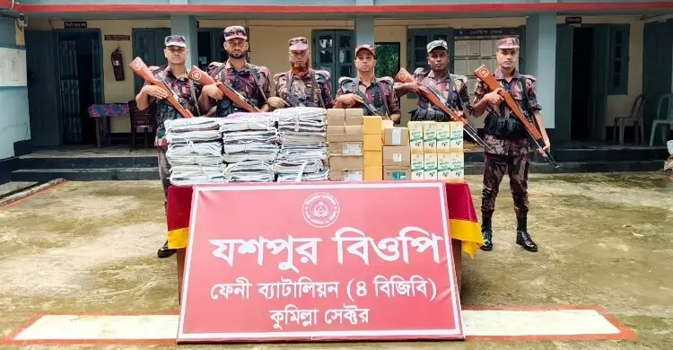 ফেনী সীমান্ত থেকে বিপুল পরিমাণ ভারতীয় পণ্য জব্দ