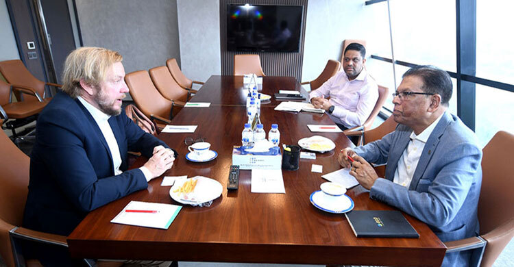 পোশাক খাতে টেকসই উন্নয়নে কাজ করবে বিজিএমইএ ও অ্যামফরি