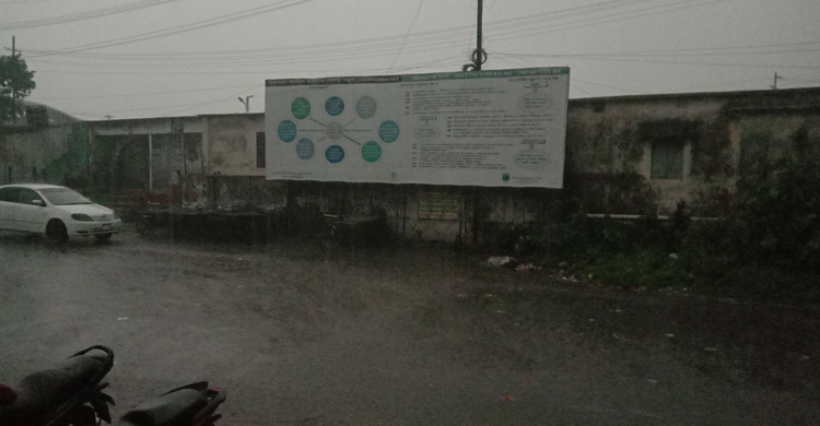 শেষ বিকেলে ভৈরবে স্বস্তির বৃষ্টি