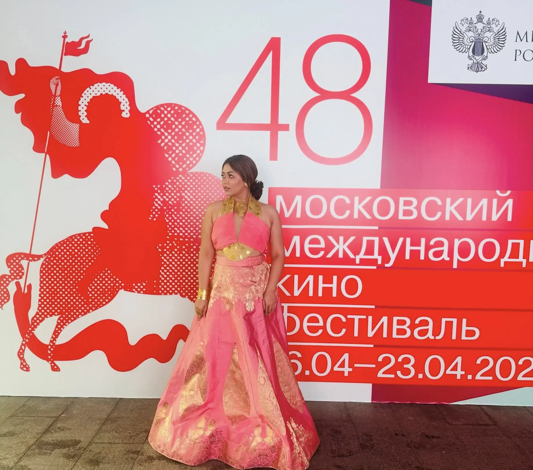 বেনারসি প্রিন্সেস লুকে অনবদ্য ভাবনা