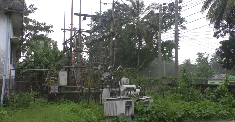 দিনে পাঁচ ঘণ্টাও বিদ্যুৎ পান না মনপুরার গ্রাহকরা