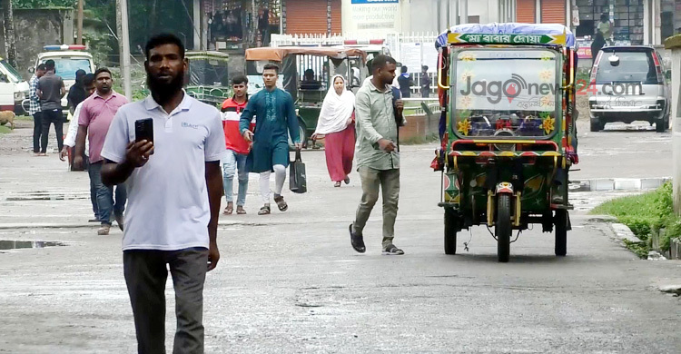 ভোলায় জীবিকার জন্য ভরসা অন্য জেলা
